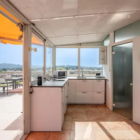 Three Bedrooms With Rooftop Terrace In Jlp Διαμέρισμα Αντίμπ