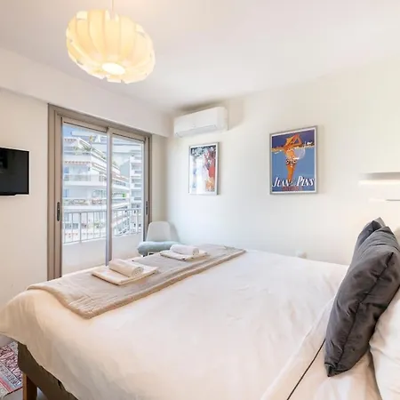 Three Bedrooms With Rooftop Terrace In Jlp Διαμέρισμα Αντίμπ