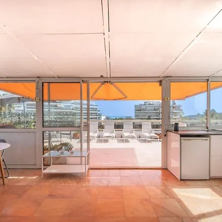 Three Bedrooms With Rooftop Terrace In Jlp アンティーブ